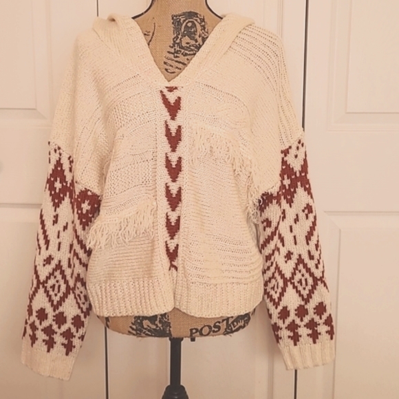 POL Sweaters - 🥰POL  hooded sweater